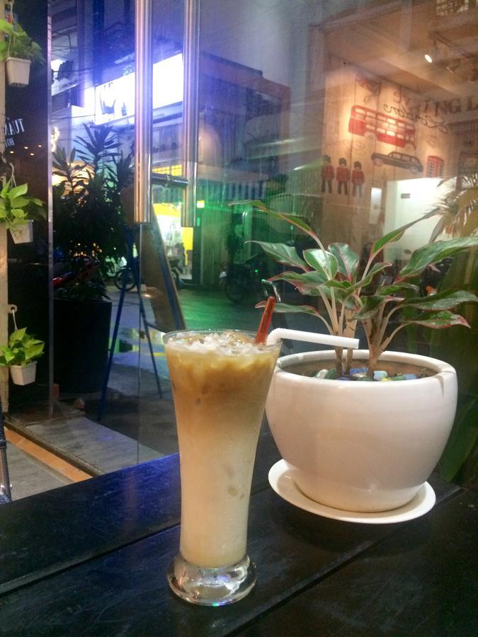The Lily Hostel & Coffee Хошимин Экстерьер фото