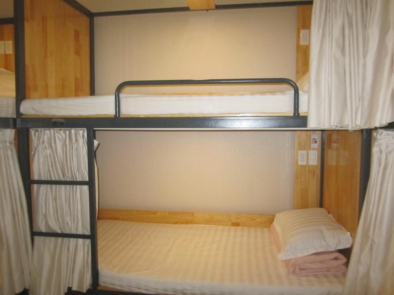 The Lily Hostel & Coffee Хошимин Экстерьер фото